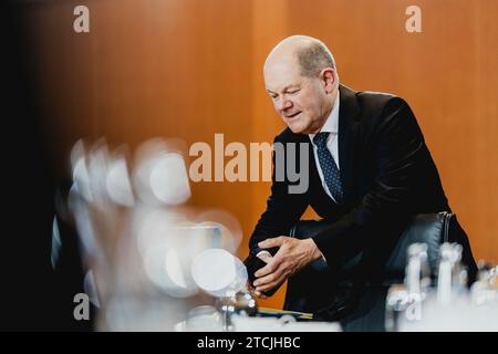 Berlin, Deutschland. Dezember 2023. OLAF Scholz (SPD), Bundeskanzler, auf der wöchentlichen Kabinettssitzung in Berlin am 13. Dezember 2023. Quelle: dpa/Alamy Live News Stockfoto