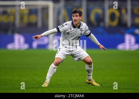 Mailand, Italien. Dezember 2023. Aihen Munoz (3) von Real Sociedad während des UEFA Champions League-Spiels zwischen Inter und Real Sociedad bei Giuseppe Meazza in Mailand. (Foto: Gonzales Photo/Alamy Live News Stockfoto