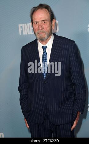 West Hollywood, USA. Dezember 2023. Tommy Lee Jones kam am 12. Dezember 2023 zur Premiere von „Finestkind“ in Los Angeles im Pacific Design Silverscreen Theatre in West Hollywood, Kalifornien. © ALO/AFF-USA.com Credit: AFF/Alamy Live News Stockfoto