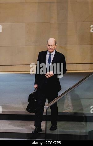 Berlin, Deutschland . Dezember 2023. OLAF Scholz (SPD), Bundeskanzler, anlässlich einer Sitzung des Deutschen Bundestages am 13. Dezember 2023 in Berlin. Quelle: dpa/Alamy Live News Stockfoto