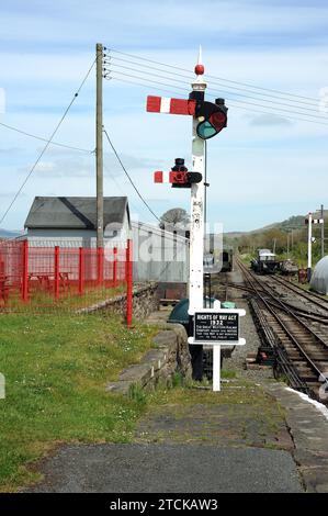 Semaphore-Signale an der Llanuwchllyn Station. Stockfoto