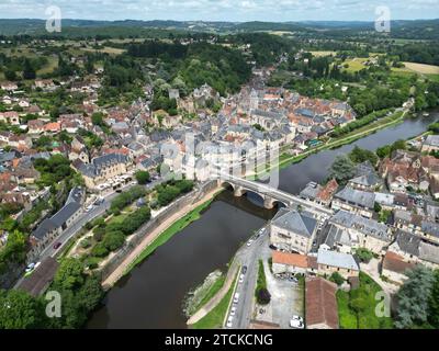 Montignac Lascaux Stadt Frankreich Drohne, aus der Luft Stockfoto