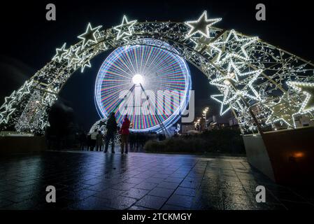 Ungarn, Gyor City, fantastischer weihnachtsmarkt in Westungarn. Der Adventmarkt der Stadt Gyor ist auch in Österreich und der Slowakei berühmt. Schöne helle Pai Stockfoto