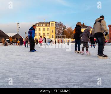 Ungarn, Gyor City, fantastischer weihnachtsmarkt in Westungarn. Der Adventmarkt der Stadt Gyor ist auch in Österreich und der Slowakei berühmt. Schöne helle Pai Stockfoto