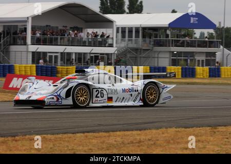 2023 Le Mans Legends Parade - 1998 Gewinner Porsche 911 GT1-98 Stockfoto