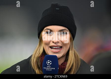 Berlin, Deutschland. Dezember 2023. Fußball: Champions League, 1. FC Union Berlin - Real Madrid, Gruppenphase, Gruppe C, Spieltag 6, Olympiastadion, Referentin Laura Wontorra (DAZN). Quelle: Soeren Stache/dpa/Alamy Live News Stockfoto