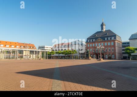 Hanau, Deutschland - 25. Juni 2023: Der Hauptplatz von Hanau. Stockfoto