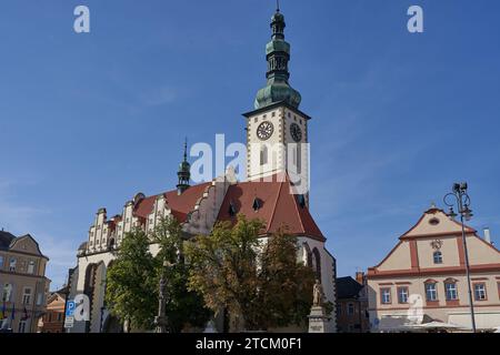 Tabor, Tschechische Republik - 9. September 2023 - die gotische Dekanskirche auf dem Zizka-Platz im Stadtschutzgebiet Stockfoto