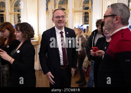 Paris, Frankreich. Dezember 2023. Bourges Bürgermeister Yann Galut gab am 13. Dezember 2023 im kulturministerium in Paris die Bekanntgabe der Kulturhauptstadt Europas 2028 vor. Foto: Raphael Lafargue/ABACAPRESS.COM Credit: Abaca Press/Alamy Live News Stockfoto