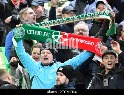 Glasgow, Großbritannien. Dezember 2023. Feyenoord-Fans beim UEFA Champions League-Spiel im Celtic Park, Glasgow. Der Bildnachweis sollte lauten: Neil Hanna/Sportimage Credit: Sportimage Ltd/Alamy Live News Stockfoto