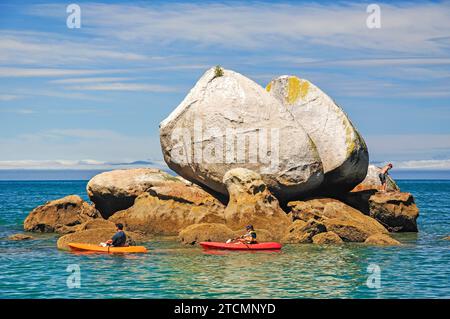 Split Apple Rock, Abel Tasman National Park, Tasman, Südinsel, Neuseeland Stockfoto