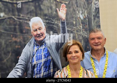 Bernard Thévenet Doppelsieger der Tour de France (1975 und 1977) während der Tribut an Radsportmeister Raymond Poulidor vor den s Stockfoto