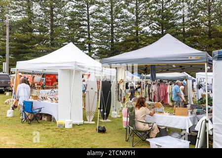 Palm Beach Outdoor Market und Verkäufer Stände, Sydney, New South Wales, Australien Stockfoto