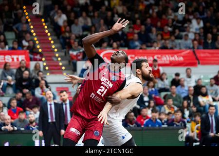 Murcia, Spanien. Dezember 2023. MOUSSA DIAGNE PÍVOT IST SPIELER VON UCAM MURCIA CB, UCAM MURCIA CB gegen BERTRAM Derthona Tortona Basketball Champions League, Gruppe h, Murcia Sports Palace, Region Murcia, 14. Dezember, 2023 Credit: Pascu Méndez/Alamy Live News Stockfoto