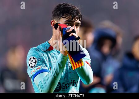 Antwerpen, Belgien. Dezember 2023. ANTWERPEN, BELGIEN - 13. DEZEMBER: Pedri beim Spiel der UEFA Champions League Gruppe H zwischen Royal Antwerp FC und FC Barcelona im Stadion Bosuil am 13. Dezember 2023 in Antwerpen, Belgien. (Foto von Joris Verwijst/Orange Pictures) Credit: Orange Pics BV/Alamy Live News Stockfoto