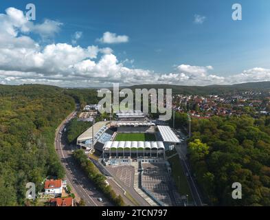 Herbstlicher Panoramablick auf das Ludwigsparkstadion, Heimstadion für 1 Person. FC Saarbrücken. Saarbrücken, Saarland, Deutschland - Oktober 2023 Stockfoto