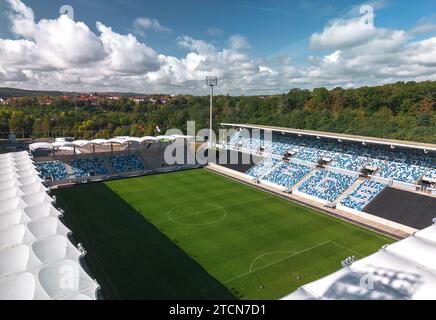 Herbstlicher Panoramablick auf das Ludwigsparkstadion, Heimstadion für 1 Person. FC Saarbrücken. Saarbrücken, Saarland, Deutschland - Oktober 2023 Stockfoto