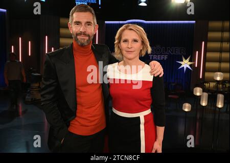 Die Moderatoren Micky Beisenherz und Susan Link als Gastgeber der WDR Talkshow Kölner Treff *** die Moderatoren Micky Beisenherz und Susan Link als Gastgeber der WDR Talkshow Kölner Treff Stockfoto