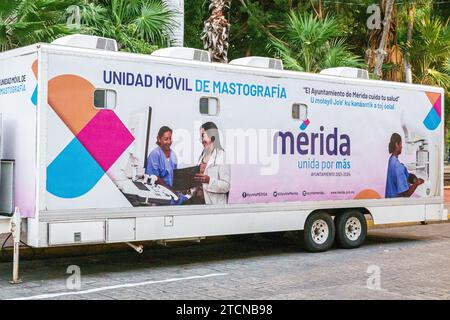 Merida Mexiko, Centro historico zentrales historisches Viertel, mobile Mammographie Mammographie Diagnose Krebs Erkennung, Gesundheitswesen, Zeichen Information, Förderung Stockfoto