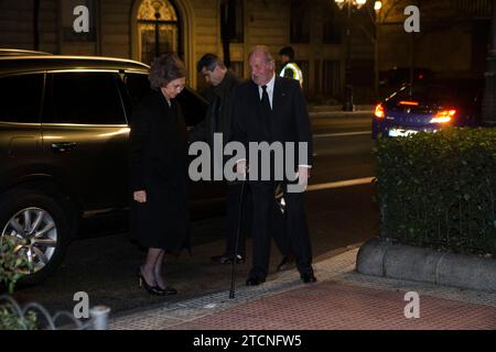 Madrid, 01.12.2017. Die ehemaligen Könige Don Juan Carlos und Doña Sofía nehmen an der Beerdigung für die Seele von Sánchez Asiaín Teil. Foto: Ángel de Antonio ARCHDC. Quelle: Album / Archivo ABC / Ángel de Antonio Stockfoto