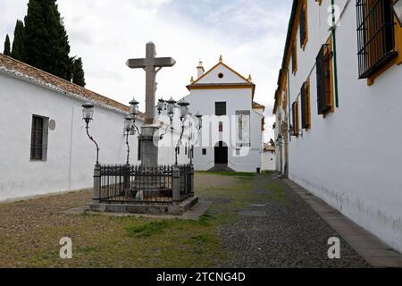 Córdoba, 20.04.2020. Plaza de Capuchinos mit dem Christus der Laternen, mit Vegetation auf dem Boden, aufgrund der Eindämmung des Coronavirus. Foto: Valerio Merino ARCHCOR. Quelle: Album / Archivo ABC / Valerio Merino Stockfoto