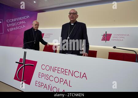 Madrid, 03.03.2020. Pressekonferenz des neu gewählten Präsidenten der Bischofskonferenz, Juan José Omella, in Begleitung des scheidenden Präsidenten, Ricardo Blázquez und José Gabriel Vera. Foto: Guillermo Navarro. ARCHDC. Quelle: Album / Archivo ABC / Guillermo Navarro Stockfoto