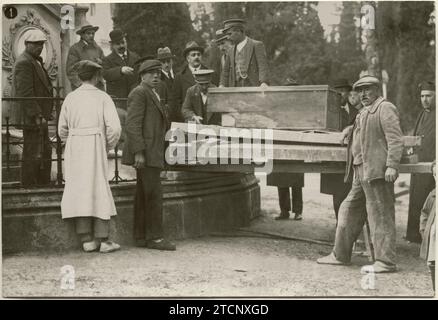 Madrid, 29.11.1919. Transfer von Goyas Überresten nach San Antonio de La Florida. Exhumierung der Überreste, die sich im Pantheon der illustren Männer auf dem Friedhof San Isidro befanden. Foto: Julio Duque. Quelle: Album / Archivo ABC / Julio Duque Stockfoto