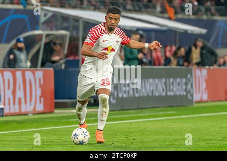 Leipzig, Deutschland 13. Dezember 2023: Champions League 2023/2024 - RB Leipzig vs. Junge Jungen Bern im Bild: Benjamin Henrichs (Leipzig) Stockfoto