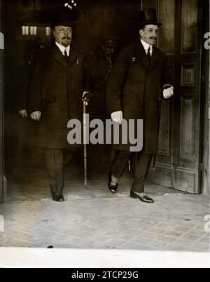 03/08/1924. Madrid. Ankunft des Königs von Holland. Prinz Heinrich von Mecklenburg (1), mit SMD Alfonso XIII (2), verlässt am Sonntag den Nordbahnhof. Quelle: Album / Archivo ABC / Julio Duque Stockfoto