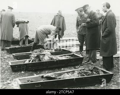 Torrejón de Ardoz (Madrid), 16.12.1939. Identifizierung von Leichen von Opfern des Bürgerkrieges. Quelle: Album/Archivo ABC Stockfoto
