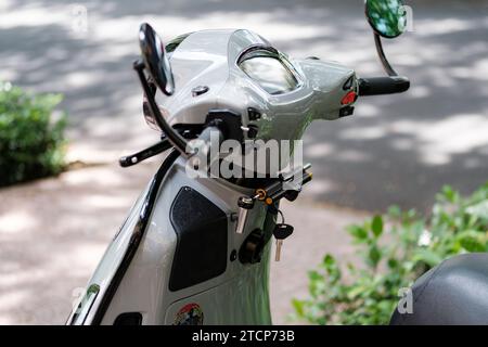 HCMC, VN - Dez. 2023. Vespa GTS TuperTech 300 Motorrad Stockfoto