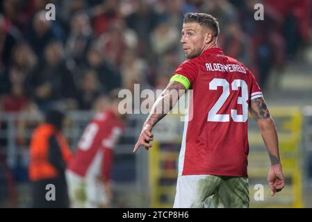 Antwerpen, Belgien. Dezember 2023. Toby Alderweireld aus Antwerpen während des Spiels der UEFA Champions League Gruppe H zwischen Antwerpen und dem FC Barcelona im Bosuilstadion in Antwerpen, Belgien am 13. Dezember 2023 (Foto: Andrew SURMA/ Credit: SIPA USA/Alamy Live News Stockfoto