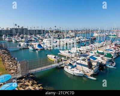 Oceanside California Harbor mit Drohne Stockfoto