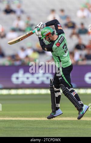 Melbourne, Australien. Dezember 2023. Thomas Rogers, Spieler der Melbourne Stars, schlägt beim KFC Big Bash League (BBL13) T20 Spiel zwischen Melbourne Stars und Perth Scorchers auf dem Melbourne Cricket Ground. Quelle: Santanu Banik/Alamy Live News Stockfoto