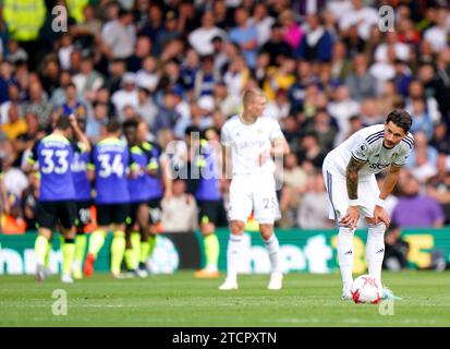 Aktenfoto vom 28.05.2023 von Leeds United's Robin Koch, der niedergeschlagen aussieht. Leeds’ dreisaisonaler Aufenthalt in der Premier League war nach einer Heimniederlage gegen Tottenham 4-1 beendet, während Leicester nur der zweite ehemalige Champion wurde, der trotz eines Heimsiegs 2-1 gegen West Ham am am letzten Tag abstieg. Ausgabedatum: Donnerstag, 14. November 2023. Stockfoto