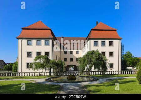 Wasserburg Geislingen, dreiflügelige Wasserburg-Anlage, ehemaliges Herrenhaus der Herren von Bubenhofen, seit dem Barock des 18. Jahrhunderts Stockfoto