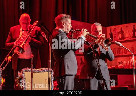 Deutschland, Baden-Württemberg, Eislingen, Stadthalle, Tom Gaebel Weihnachtskonzert 2023 Stockfoto