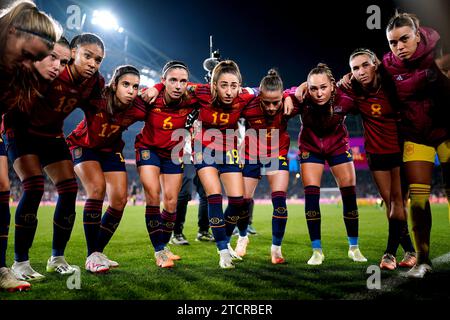 Aktenfoto vom 20.08.2023 von spanischen Spielern, die sich auf dem Spielfeld zusammendrängen. 21 der spanischen Fußballweltmeisterschaft gab eine Erklärung ab, in der er sagte, dass der Rücktritt von Luis Rubiales „nicht genug“ sei, um ihre Rückkehr in die Nationalmannschaft auszulösen. Ausgabedatum: Donnerstag, 14. Dezember 2023. Stockfoto