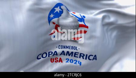 Miami, USA, 3. Dezember 2023: Close-up von Copa America USA 2024 Flag Waving. Internationale Fußballmeisterschaft für Männer. Die Ausgabe 2024 wird von den USA veranstaltet. I Stockfoto
