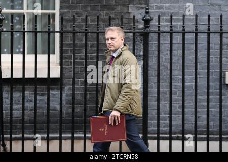 London, Vereinigtes Königreich. Dezember 2023. Grant Shapps, Verteidigungsminister, kommt zur Kabinettssitzung in Nr. 10. Stockfoto