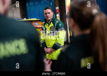Arbeitsschattengesundheitssekretär Wes Streeting, während eines Besuchs der Londoner Ambulanzstation in Waterloo, Zentrum von London. Bilddatum: Donnerstag, 14. Dezember 2023. Stockfoto