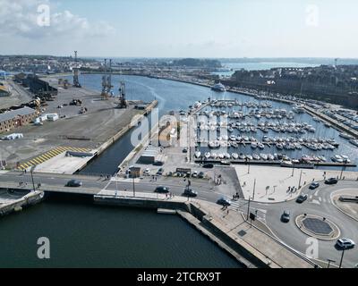 Saint Marlo Hafen und Yachthafen Frankreich Drohne, Luft, Blick aus der Luft Stockfoto