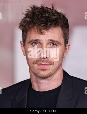 Hollywood, Usa. Dezember 2023. HOLLYWOOD, LOS ANGELES, KALIFORNIEN, USA - 13. DEZEMBER: Der US-amerikanische Schauspieler und Musiker Garrett Hedlund kommt bei der Premiere von Netflix's „Rebel Moon - Part One: A Child of Fire“ am 13. Dezember 2023 im TCL Chinese Theatre IMAX in Hollywood, Los Angeles, Kalifornien, USA. (Foto: Xavier Collin/Image Press Agency) Credit: Image Press Agency/Alamy Live News Stockfoto