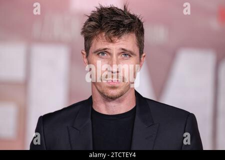 Hollywood, Usa. Dezember 2023. HOLLYWOOD, LOS ANGELES, KALIFORNIEN, USA - 13. DEZEMBER: Der US-amerikanische Schauspieler und Musiker Garrett Hedlund kommt bei der Premiere von Netflix's „Rebel Moon - Part One: A Child of Fire“ am 13. Dezember 2023 im TCL Chinese Theatre IMAX in Hollywood, Los Angeles, Kalifornien, USA. (Foto: Xavier Collin/Image Press Agency) Credit: Image Press Agency/Alamy Live News Stockfoto