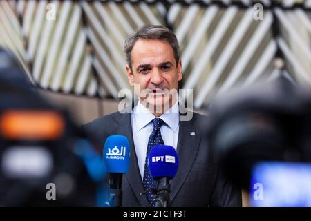 Bruxelles, Belgique. Dezember 2023. © Nicolas Landemard/Le Pictorium/MAXPPP - Brüssel 14/12/2023 Kyriakos Mitsotakis. Arrivees des Chefs d'etats au sommet europeen. Quelle: MAXPPP/Alamy Live News Stockfoto