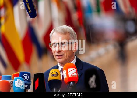 Bruxelles, Belgique. Dezember 2023. © Nicolas Landemard/Le Pictorium/MAXPPP - Brüssel 14/12/2023 Nikolai Denkov. Arrivees des Chefs d'etats au sommet europeen. Quelle: MAXPPP/Alamy Live News Stockfoto