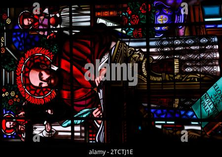 Die Basilique de la Visitation. Buntglas. Franziskus de Sales war ein savoyischer katholischer Prälat, der als Bischof von Genf diente. Annecy. Frankreich. Stockfoto