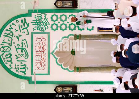 Jamiul Azhar Moschee. Das freitagsgebet (Salat). Predigt von Imam. Vietnam. Stockfoto