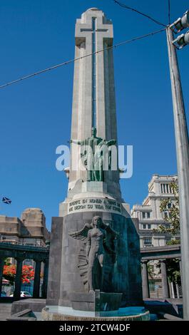 Santa Cruz de Teneriffa, Teneriffa, Comunidad Autonoma des Canarias, Spanien. Plaza España (Spanien-Platz), Kriegsdenkmal. Stockfoto