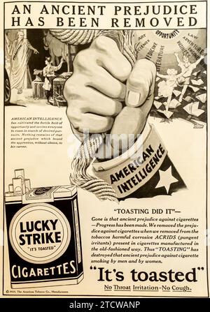 1929 Lucky Strike-Zigaretten und ein altes Vorurteil wurde beseitigt. Amerikanische Geheimdienste.“ Es ist geröstet Stockfoto